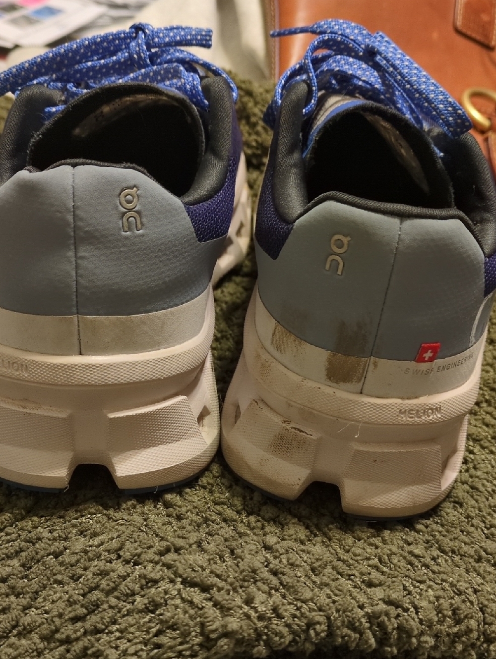 On Cloud Sz 9 Running Shoes in Light Blue and Navy